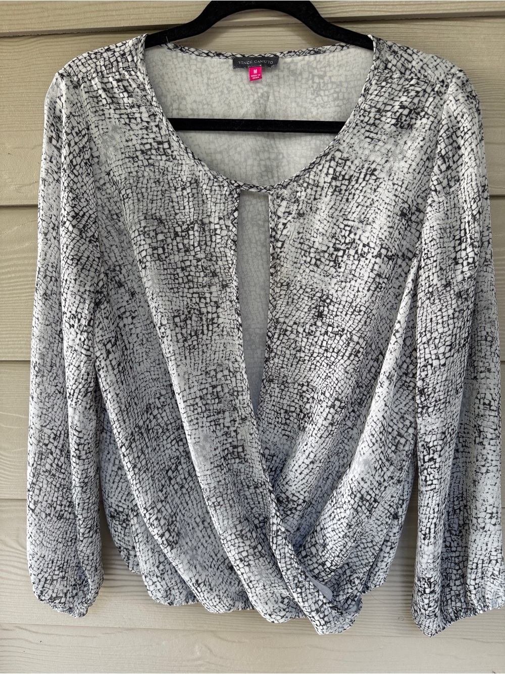 Vince Camuto Blouse Womens M Black White Snake Print Surplice Long Sleeve Top
